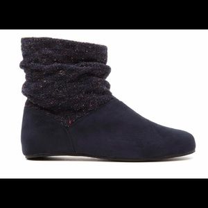 Bearpaw Natoma Packable Travel Boot with NeverWet - Women's Sz 9